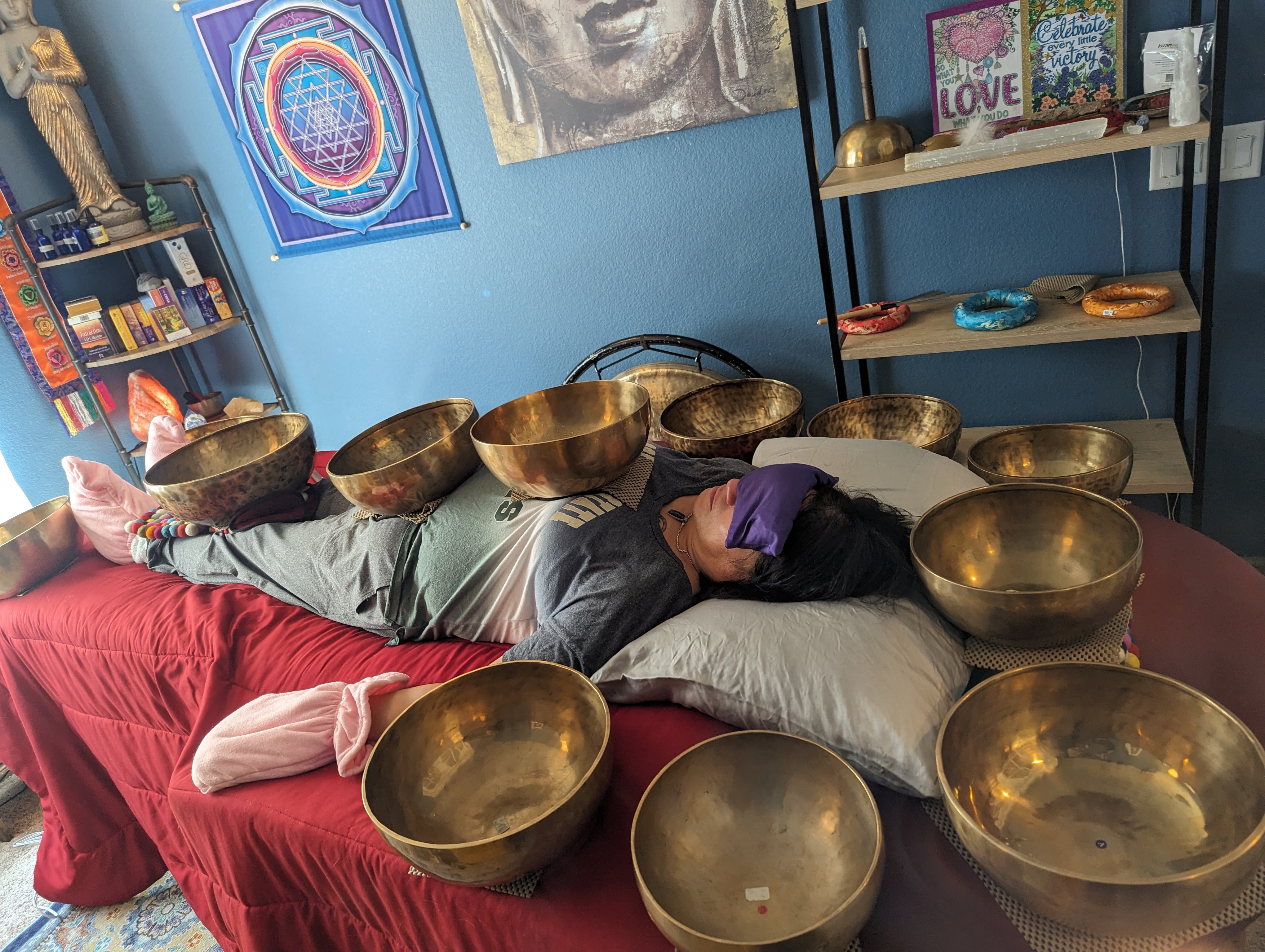 Watch harmonic sound healing video